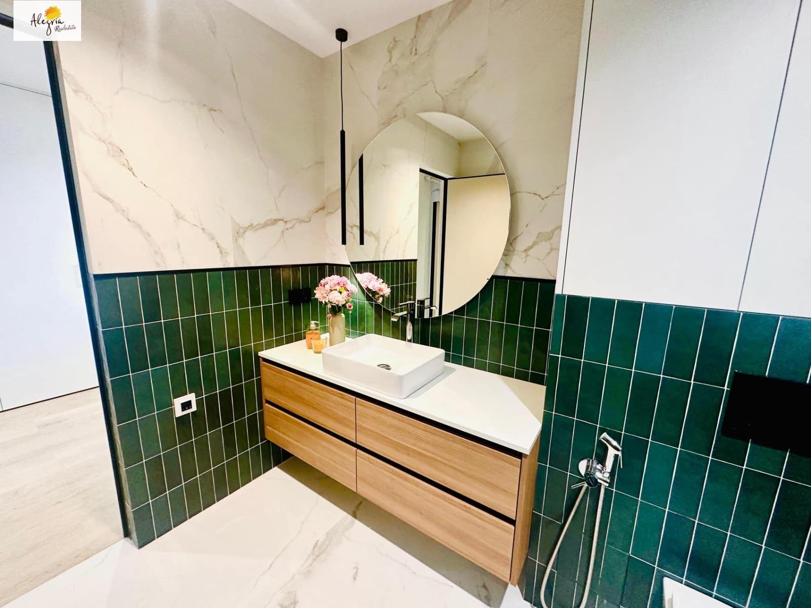 2 makuuhuone Huoneisto myytävänä paikassa Alicante kaupunki - 381 000 € (Ref: 8921360)