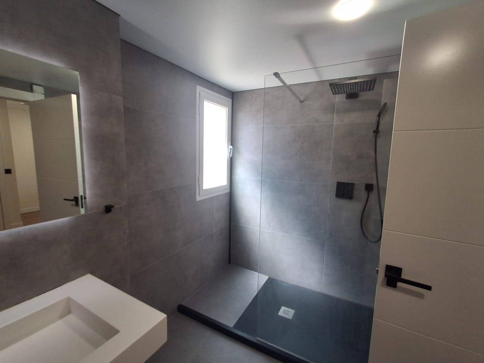 2 makuuhuone Huoneisto vuokrattavana paikassa Benidorm mukana uima-altaan 
autotalli - 1 500 € (Ref: 8924139)