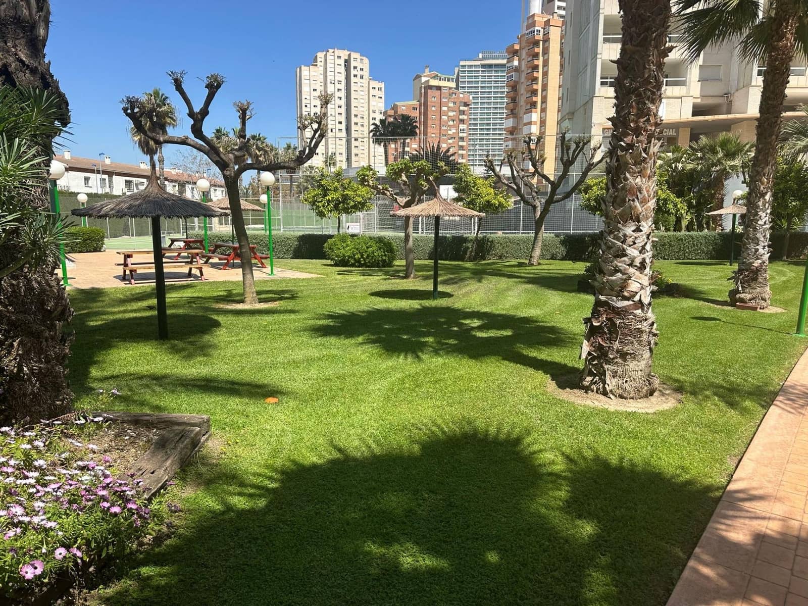 2 makuuhuone Huoneisto vuokrattavana paikassa Benidorm mukana uima-altaan 
autotalli - 1 500 € (Ref: 8924139)