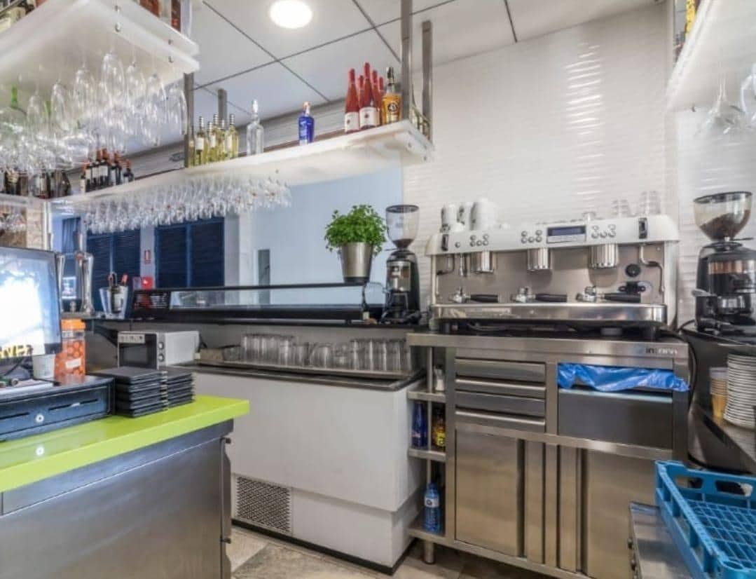 Erhverv til salg i Playa de San Juan - € 380.000 (Ref: 8926284)