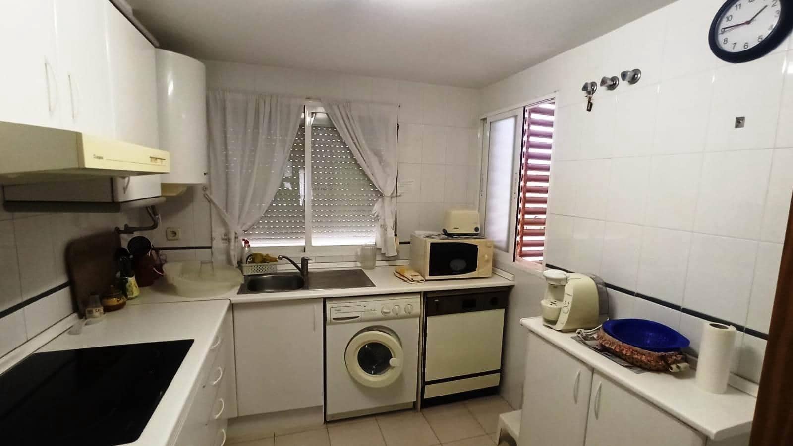 3 makuuhuone Asunto myytävänä paikassa El Campello mukana uima-altaan 
autotalli - 339 000 € (Ref: 8932206)