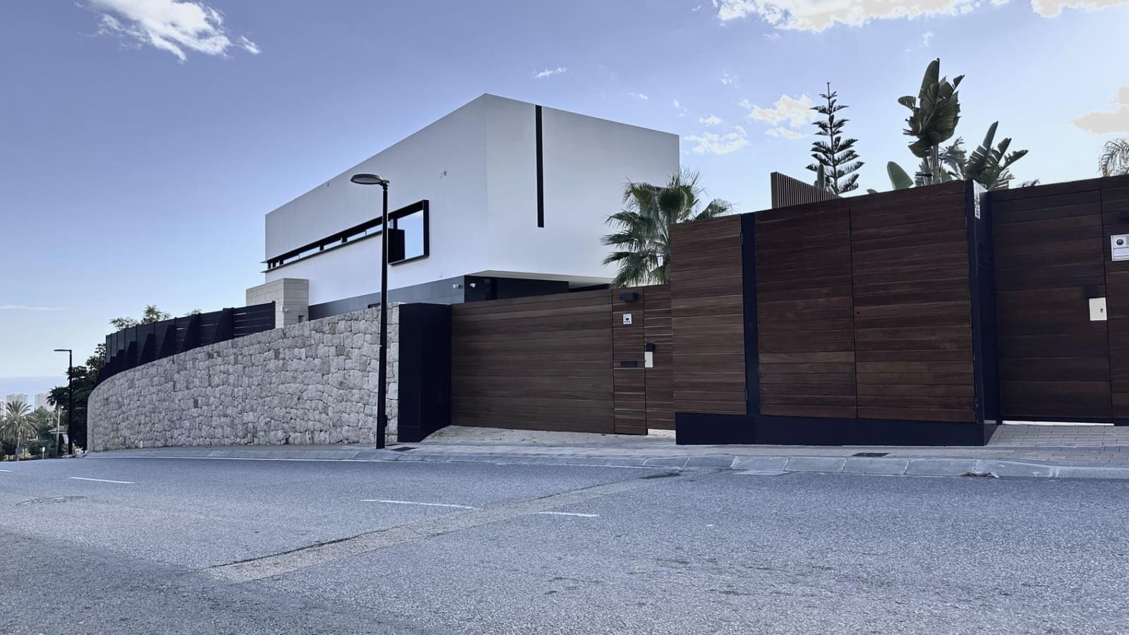 3 sypialnia Willa na sprzedaż w Finestrat z basenem garażem - 2 500 000 € (Ref: 8937112)