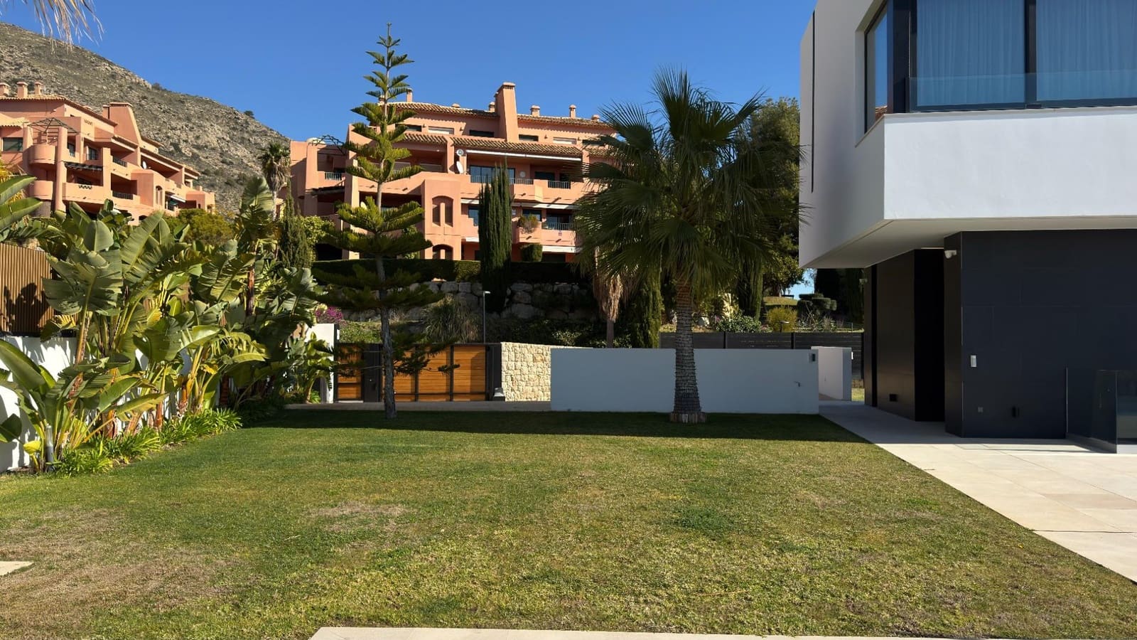 3 sypialnia Willa na sprzedaż w Finestrat z basenem garażem - 2 500 000 € (Ref: 8937112)