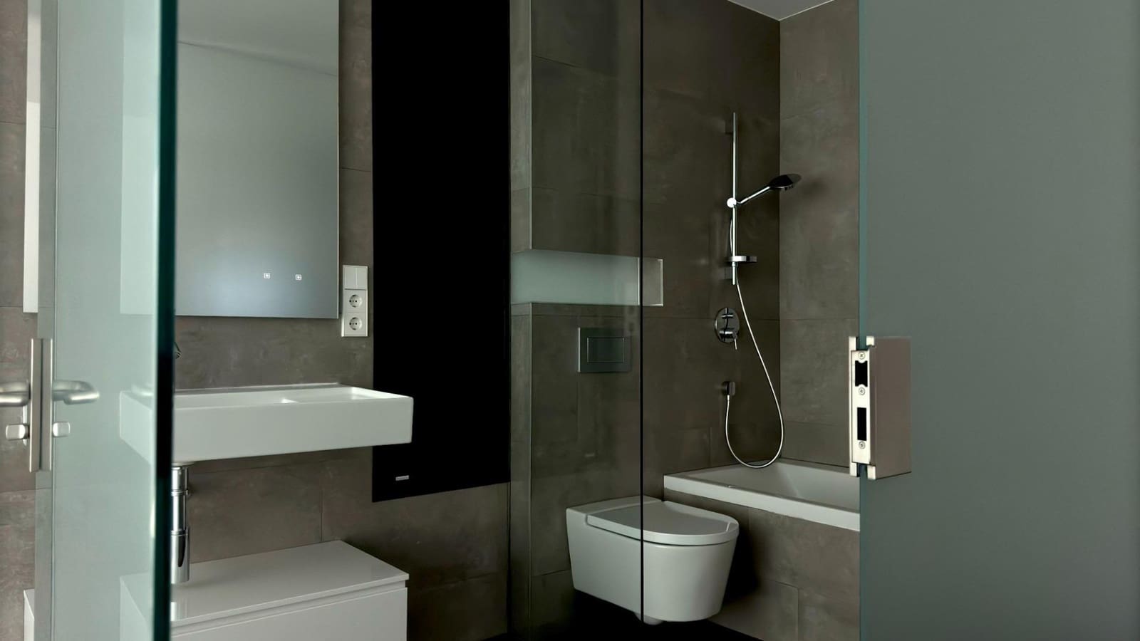 3 sypialnia Willa na sprzedaż w Finestrat z basenem garażem - 2 500 000 € (Ref: 8937112)