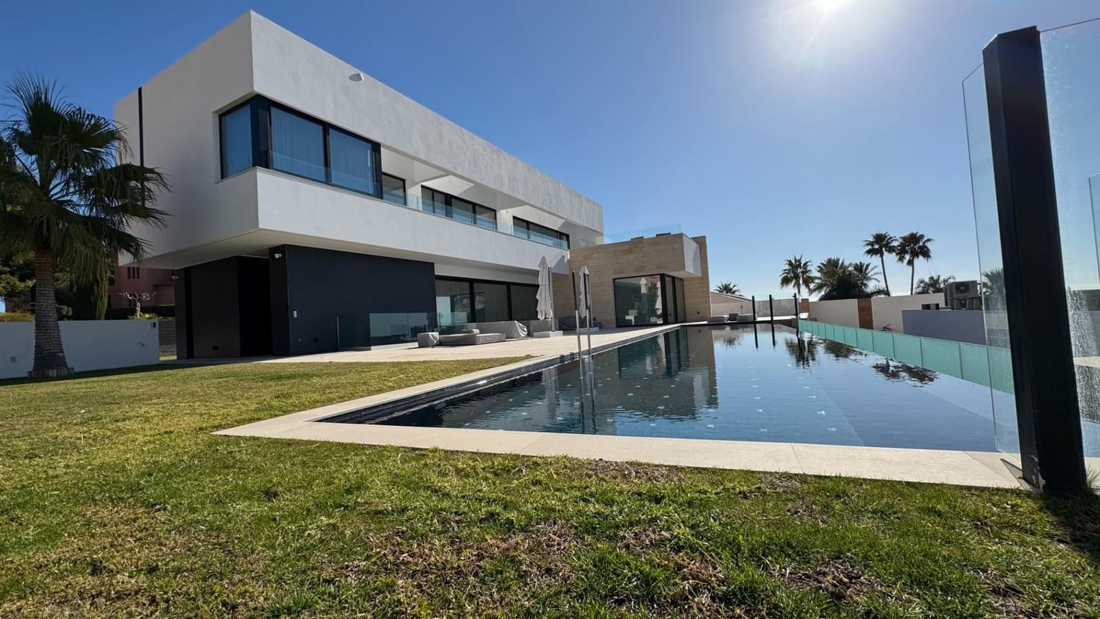 3 sypialnia Willa na sprzedaż w Finestrat z basenem garażem - 2 500 000 € (Ref: 8937112)