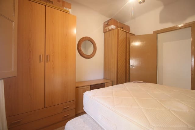 Piso de 3 habitaciones en Alicante / Alacant ciudad en venta - 79.000 € (Ref: 8946817)