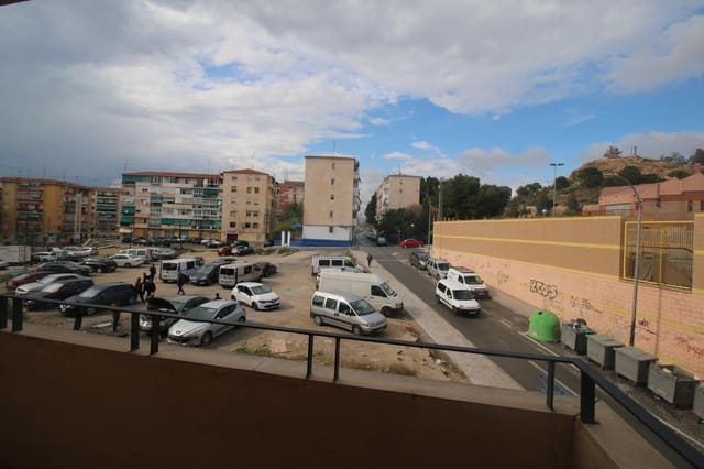 Piso de 3 habitaciones en Alicante / Alacant ciudad en venta - 79.000 € (Ref: 8946817)