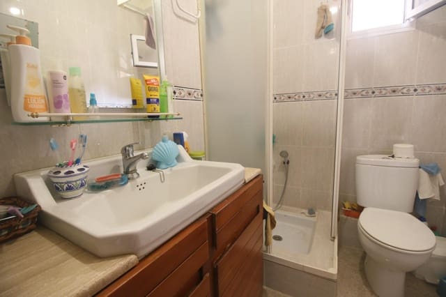 Piso de 3 habitaciones en Alicante / Alacant ciudad en venta - 79.000 € (Ref: 8946817)