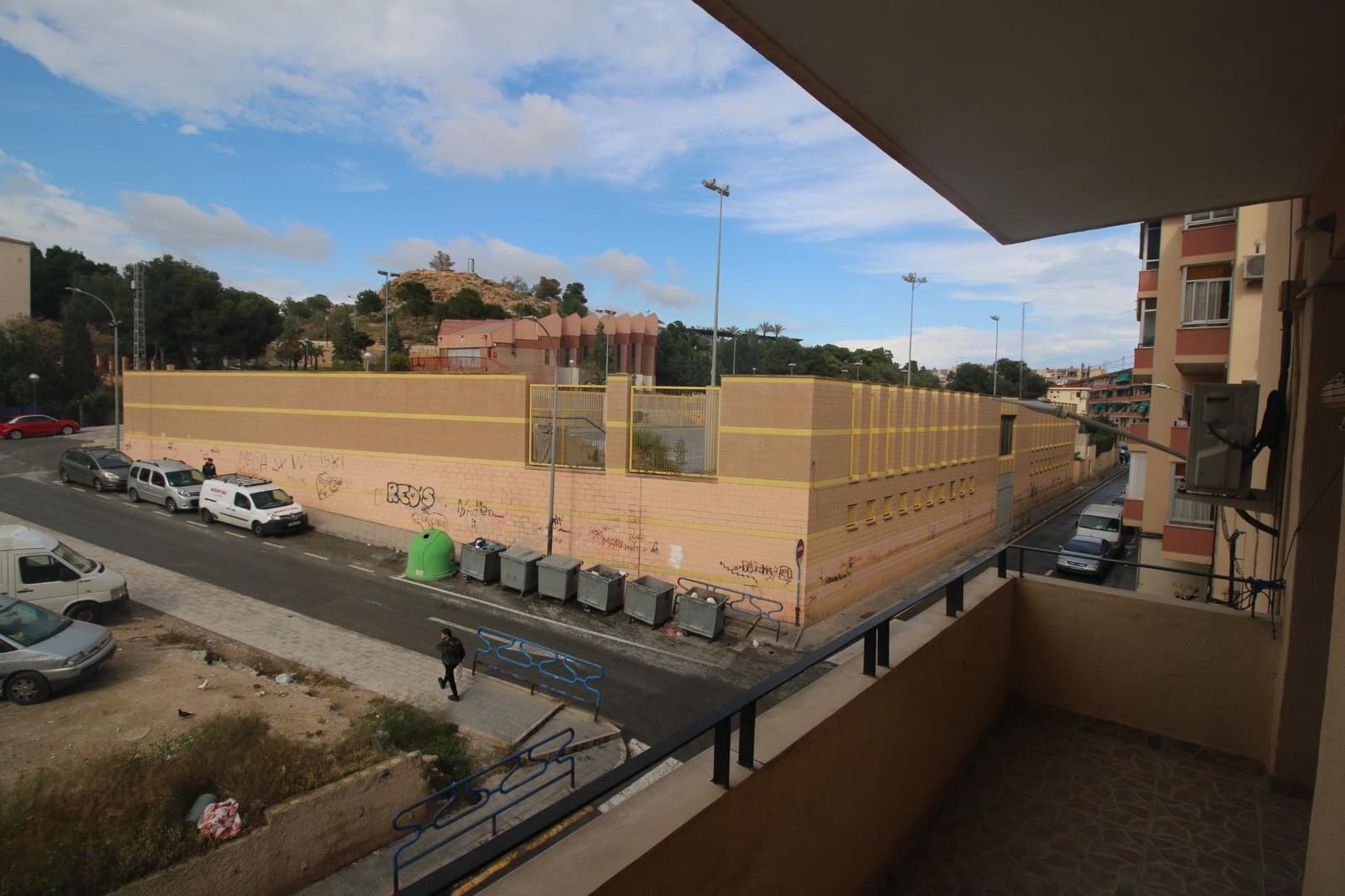 Piso de 3 habitaciones en Alicante / Alacant ciudad en venta - 79.000 € (Ref: 8946817)