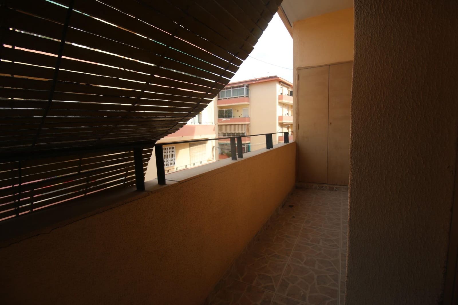 Piso de 3 habitaciones en Alicante / Alacant ciudad en venta - 79.000 € (Ref: 8946817)