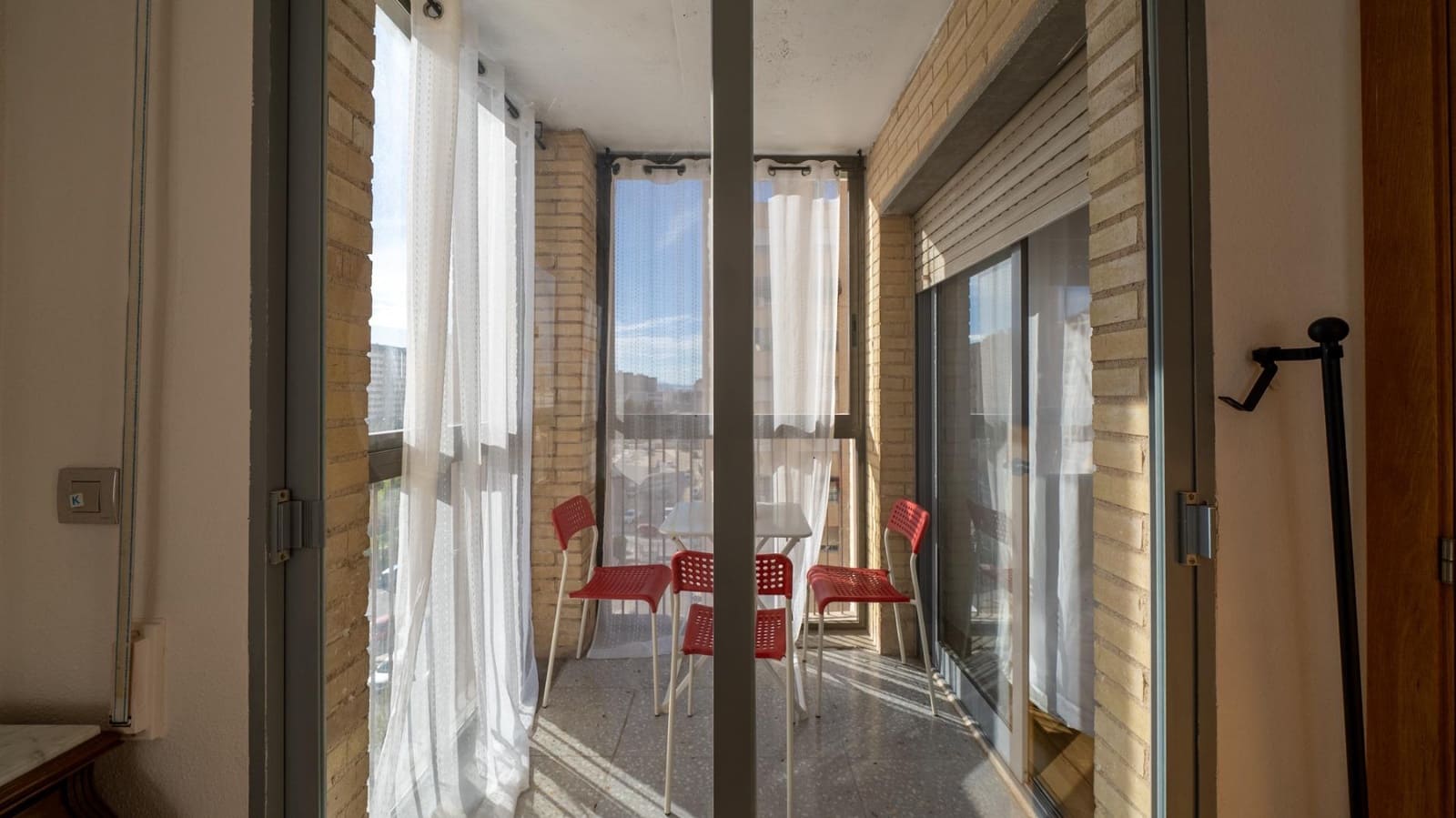 3 camera da letto Appartamento da affittare in Alicante citta - 1.100 € (Rif: 8949039)