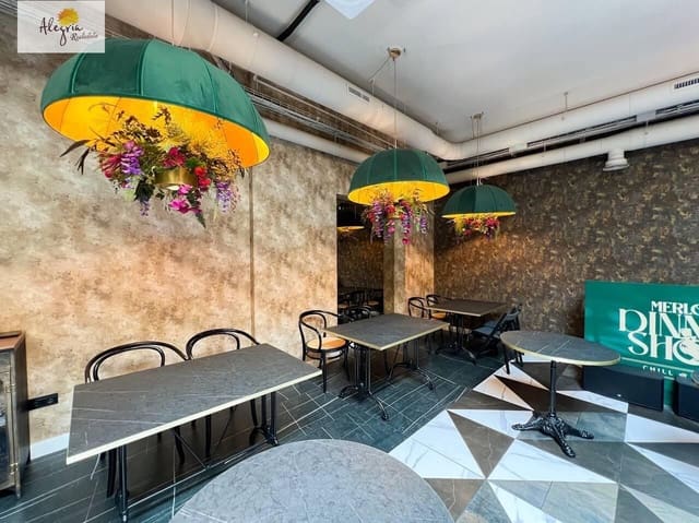 Entreprise à louer à Cami Fondo, Valence ville - 7 000 € (Ref: 8951887)