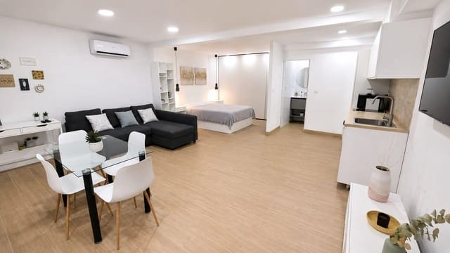 Erhverv til salg i Albufereta, Alicante by - € 159.000 (Ref: 8972638)