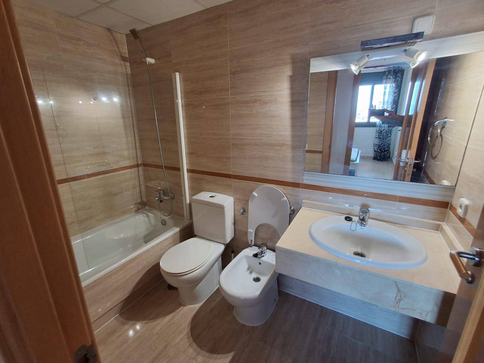 Apartamento de 2 habitaciones en La Villajoyosa / Vila Joiosa en alquiler con piscina - 1.300 € (Ref: 8986108)