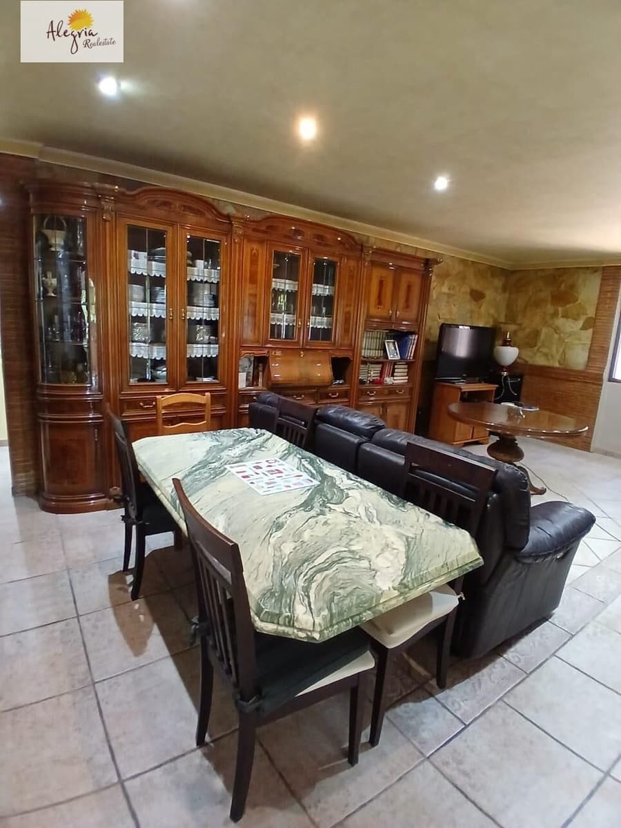 5 makuuhuone Huvila myytävänä paikassa Albalat dels Tarongers mukana uima-altaan 
autotalli - 325 000 € (Ref: 8998777)