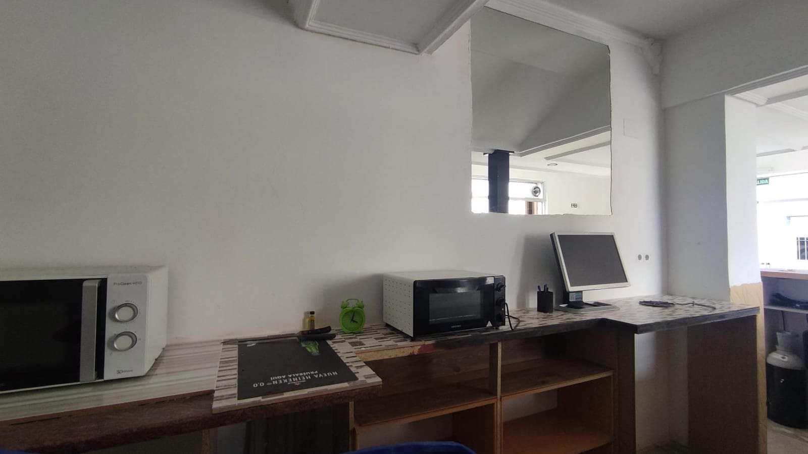 Commercial for sale in Alicante / Alacant city - € 125,000 (Ref: 8998780)