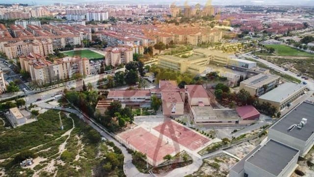 3 soverom Leilighet til salgs i Virgen del Remedio - Parque lo Morant, Alicante by - € 49 000 (Ref: 9001161)