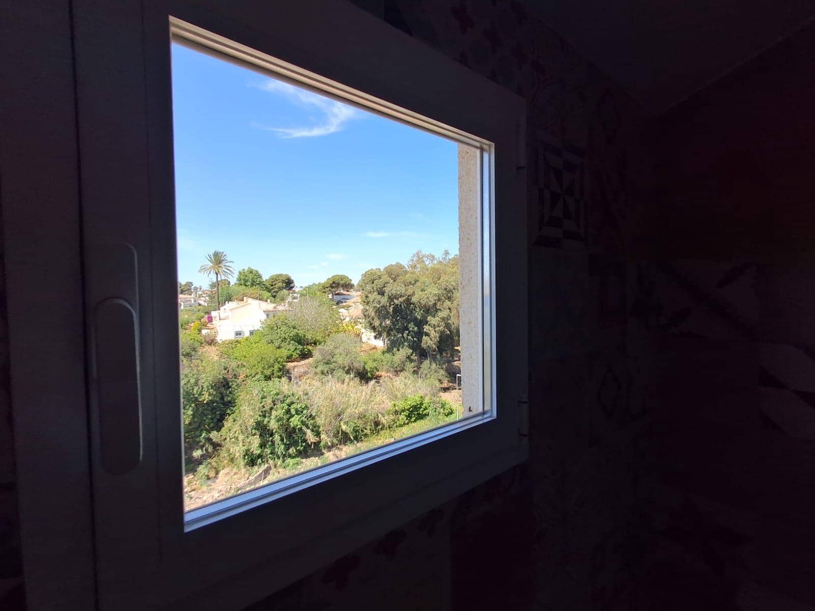 2 bedroom Penthouse for rent in Altea with pool garage - € 1,100 (Ref: 9005052)
