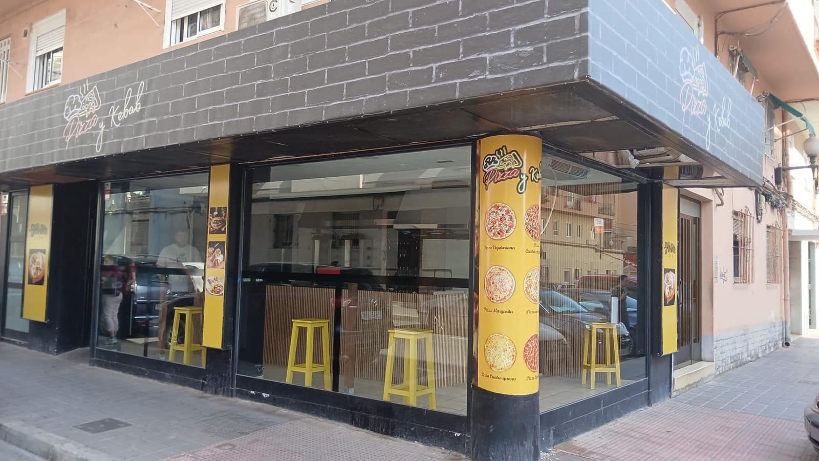 Local Commercial à louer à Alicante ville avec garage - 925 € (Ref: 9005053)