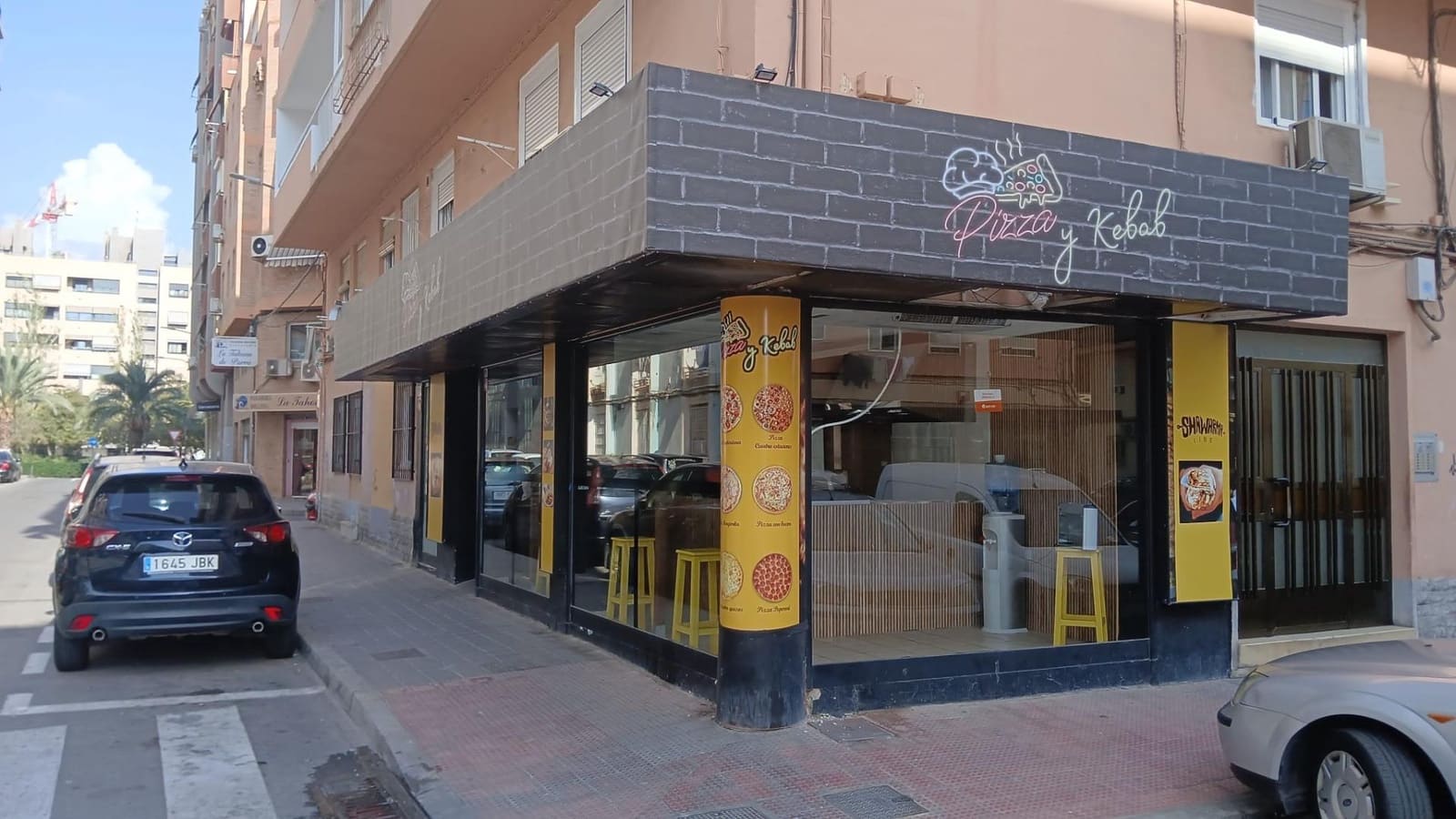 Local Commercial à louer à Alicante ville avec garage - 925 € (Ref: 9005053)