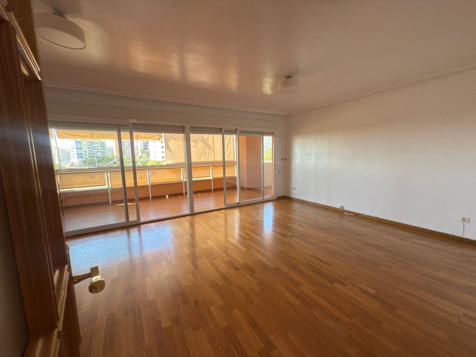 3 chambre Appartement à vendre à Alicante ville avec piscine garage - 395 000 € (Ref: 9021112)