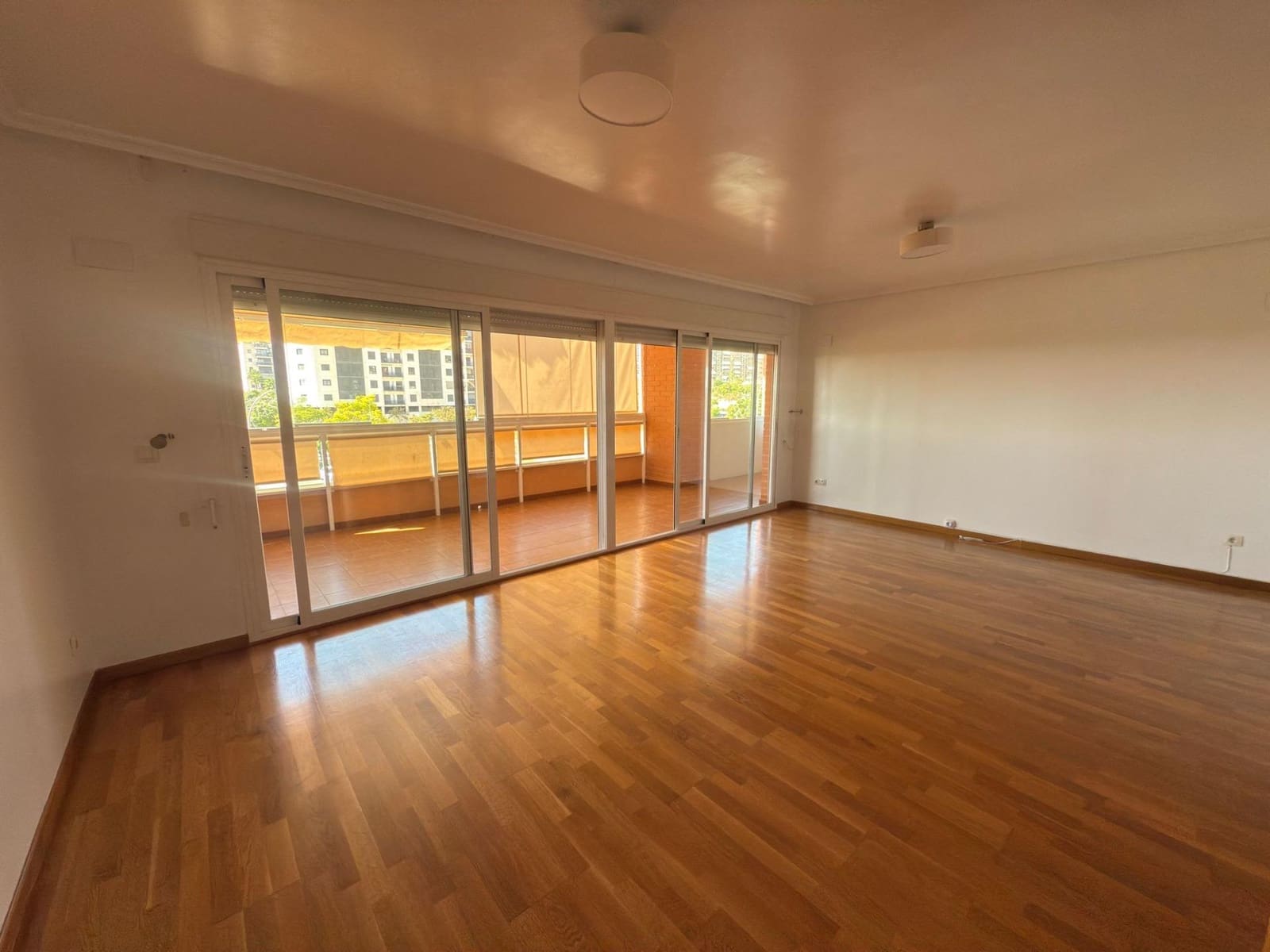 3 chambre Appartement à vendre à Alicante ville avec piscine garage - 395 000 € (Ref: 9021112)