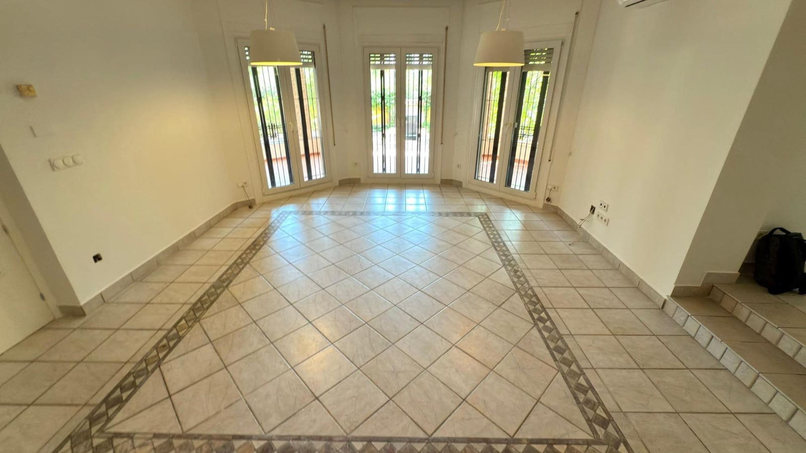 6 sypialnia Willa na sprzedaż w Miasto Alicante / Alacant z basenem garażem - 1 400 000 € (Ref: 9034635)