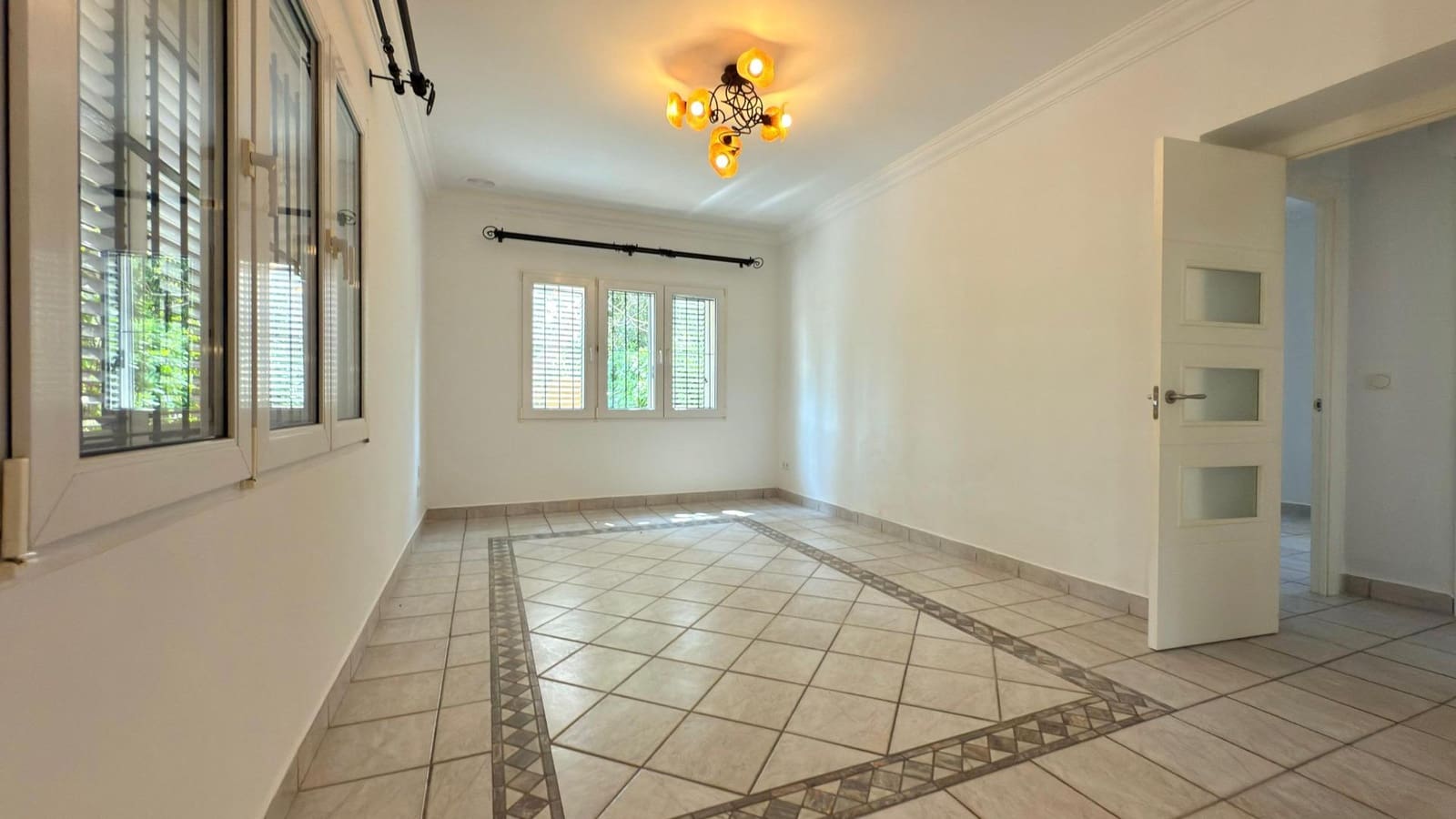 6 sypialnia Willa na sprzedaż w Miasto Alicante / Alacant z basenem garażem - 1 400 000 € (Ref: 9034635)