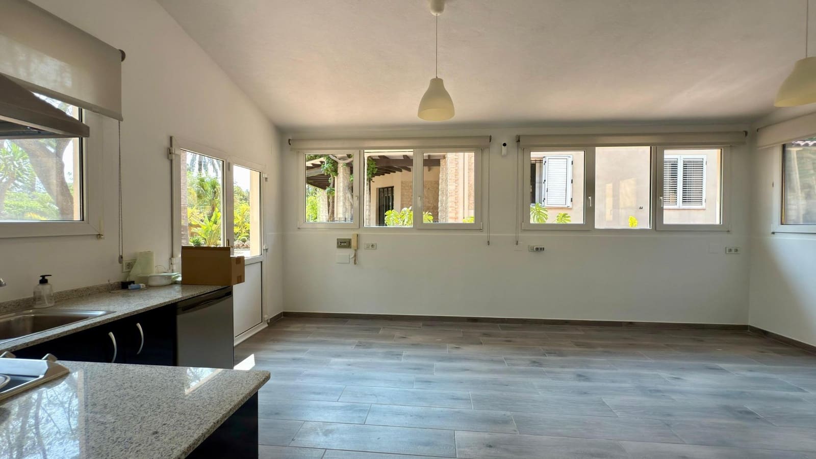 6 sypialnia Willa na sprzedaż w Miasto Alicante / Alacant z basenem garażem - 1 400 000 € (Ref: 9034635)