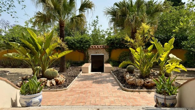 6 soveværelse Villa til salg i Vistahermosa, Alicante by med swimmingpool garage - € 1.400.000 (Ref: 9034635)