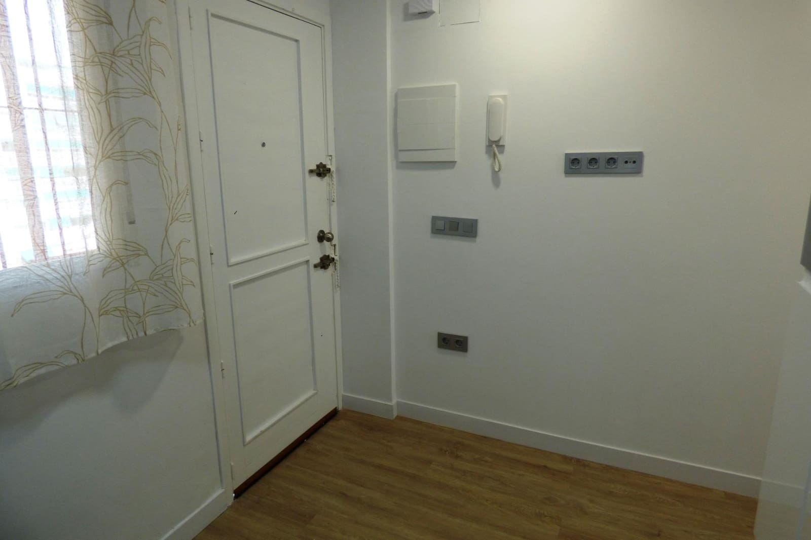 1 soveværelse Studio til salg i Alicante by med swimmingpool - € 220.000 (Ref: 9034636)