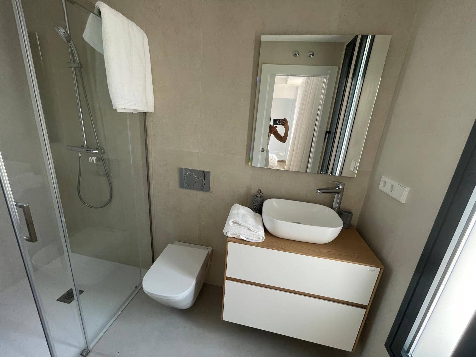 3 bedroom Villa for rent in Monforte del Cid with pool garage - € 3,250 (Ref: 9048927)