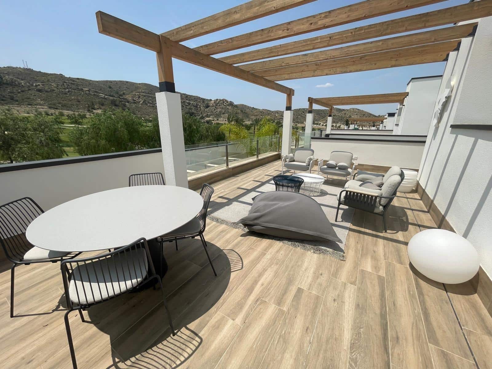 3 bedroom Villa for rent in Monforte del Cid with pool garage - € 3,250 (Ref: 9048927)