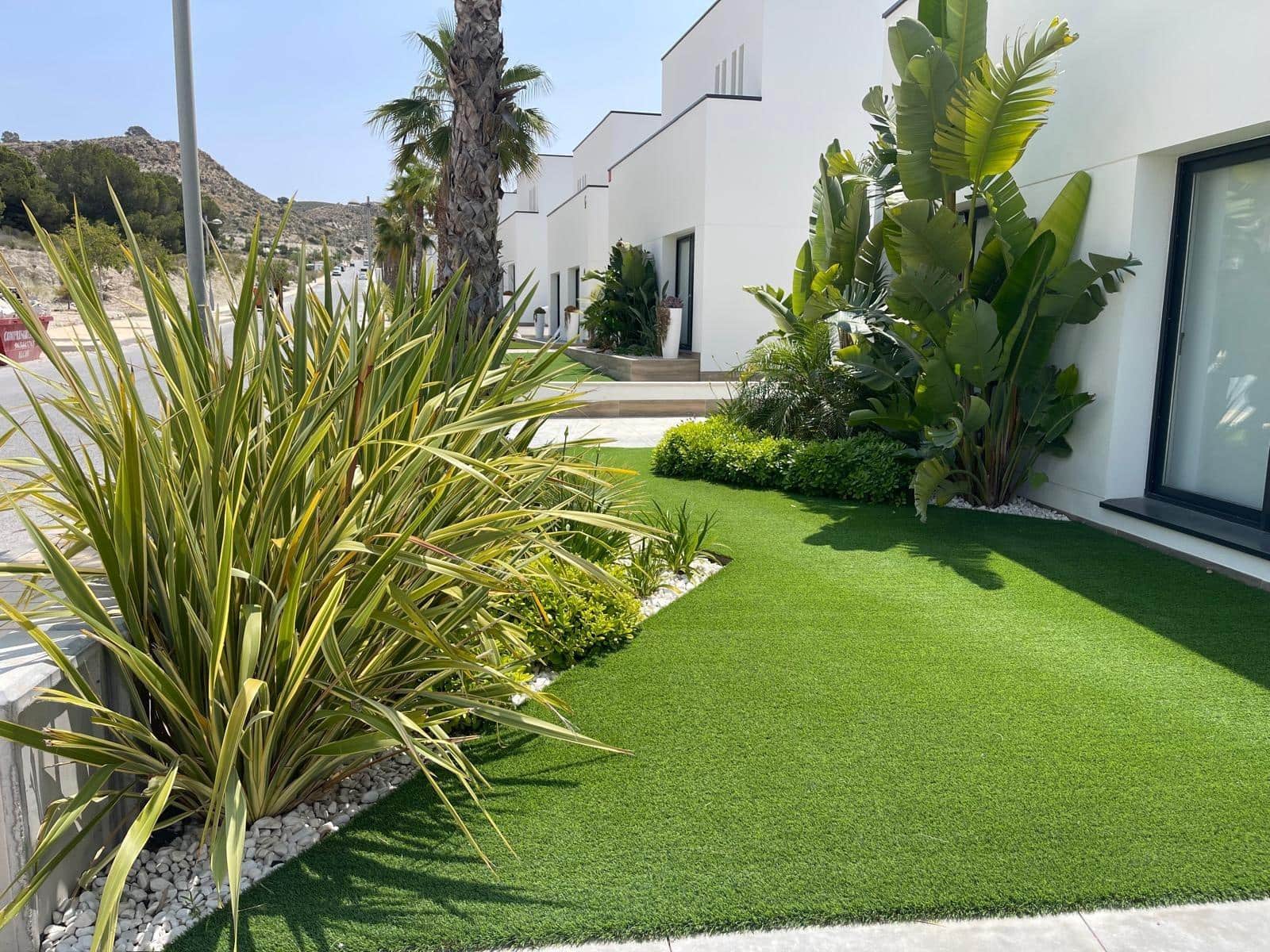 3 bedroom Villa for rent in Monforte del Cid with pool garage - € 3,250 (Ref: 9048927)