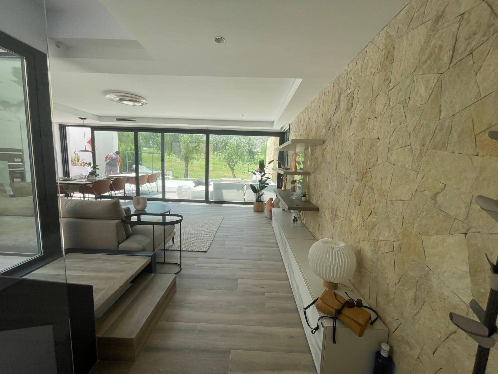 3 bedroom Villa for rent in Monforte del Cid with pool garage - € 3,250 (Ref: 9048927)