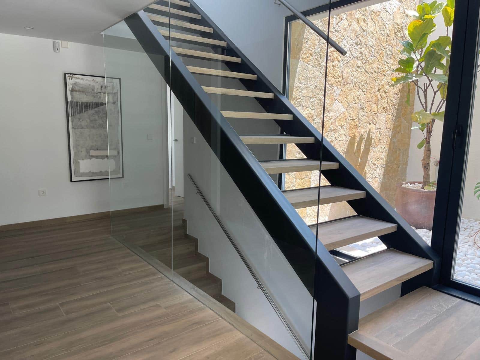 3 bedroom Villa for rent in Monforte del Cid with pool garage - € 3,250 (Ref: 9048927)