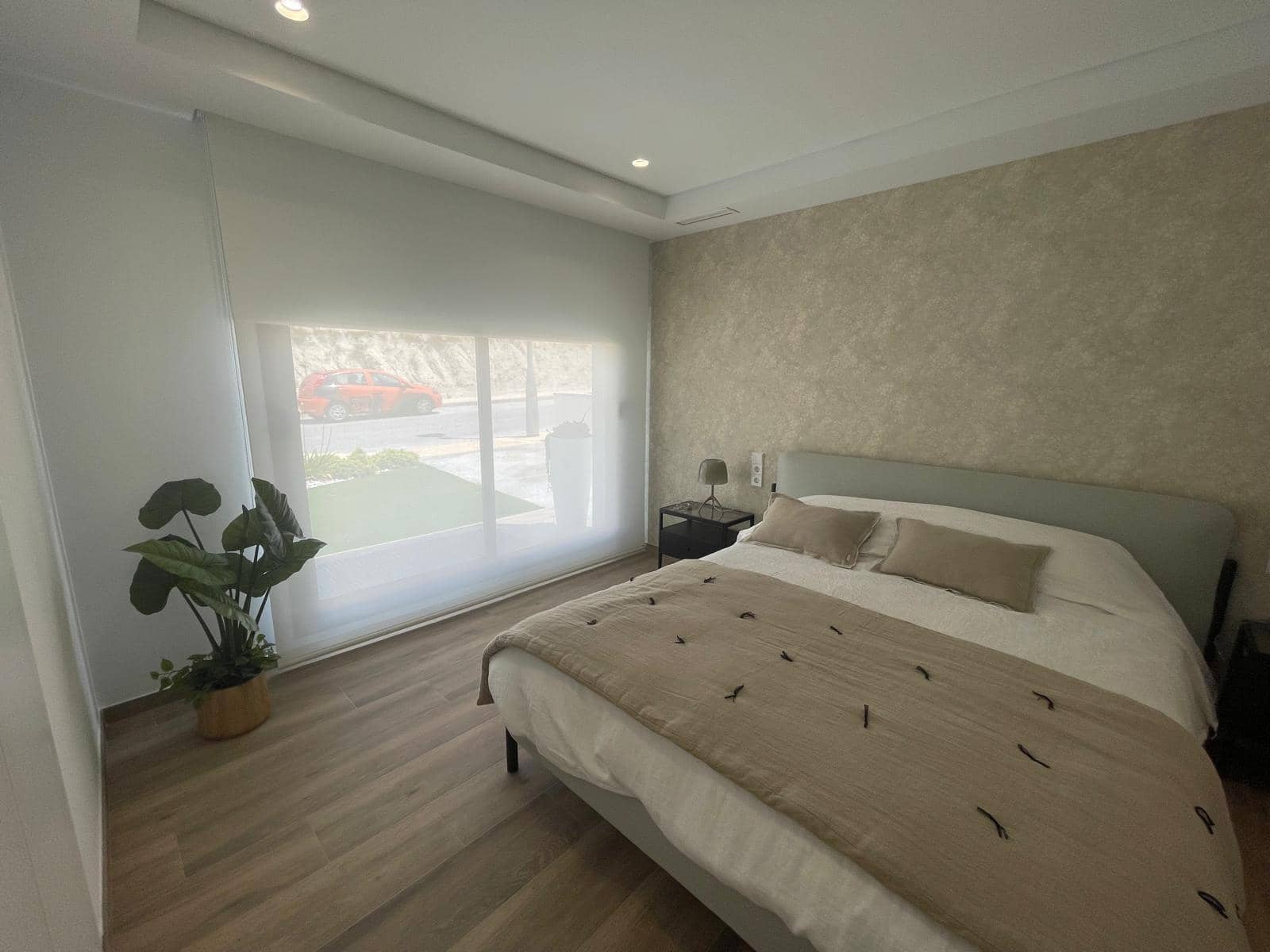 3 bedroom Villa for rent in Monforte del Cid with pool garage - € 3,250 (Ref: 9048927)