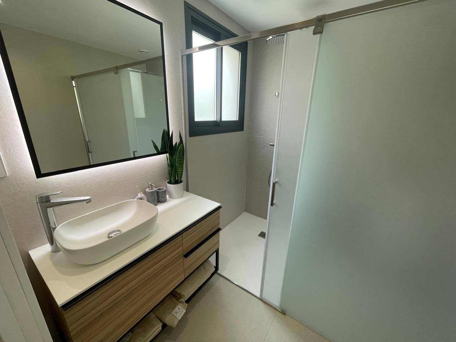 3 bedroom Villa for rent in Monforte del Cid with pool garage - € 3,250 (Ref: 9048927)