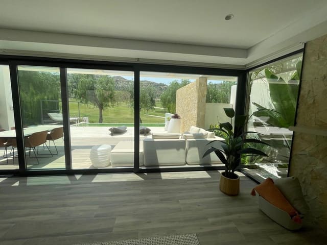 Chalet de 3 habitaciones en Monforte del Cid en alquiler con piscina garaje - 3.250 € (Ref: 9048927)