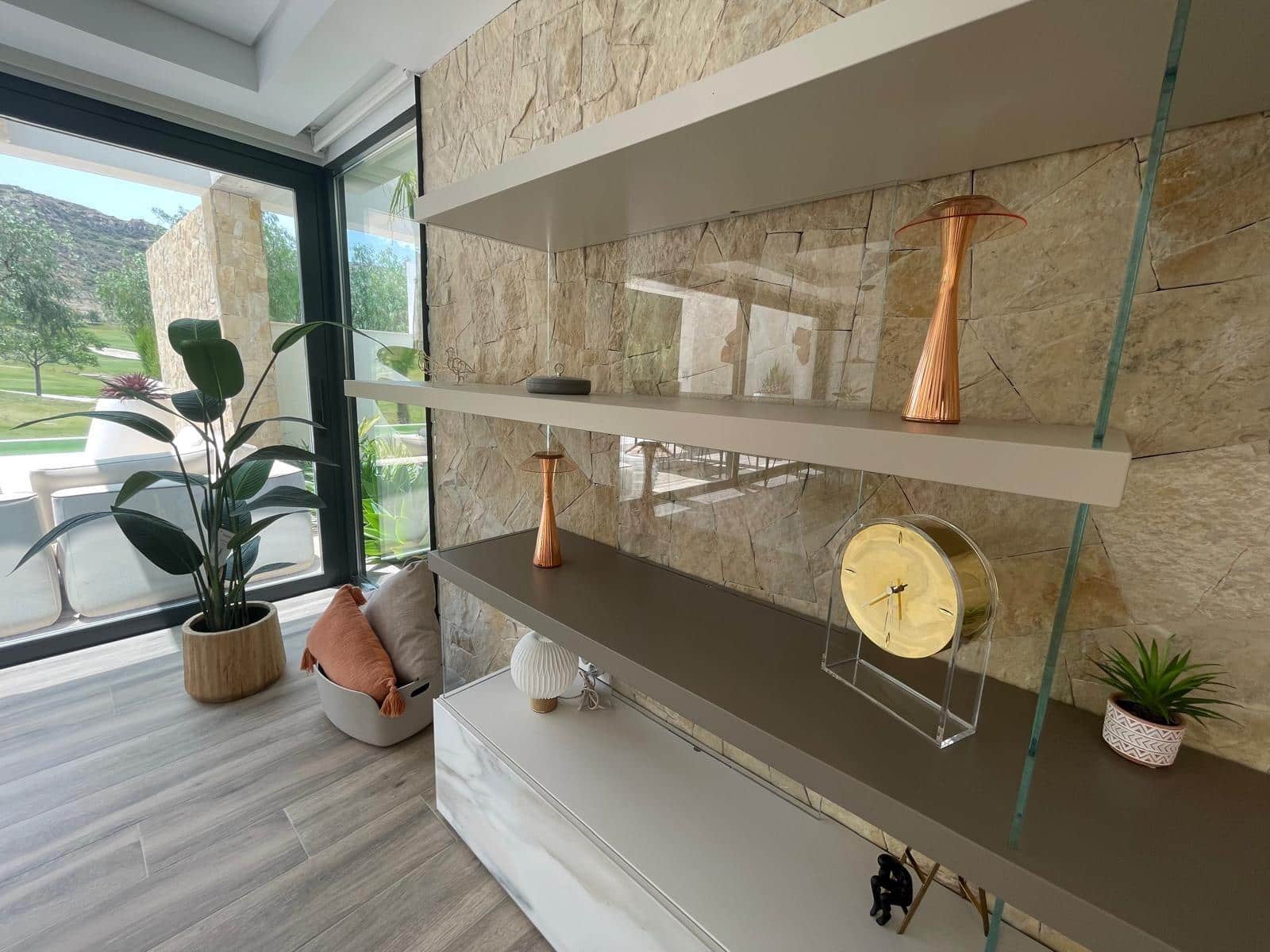 3 bedroom Villa for rent in Monforte del Cid with pool garage - € 3,250 (Ref: 9048927)