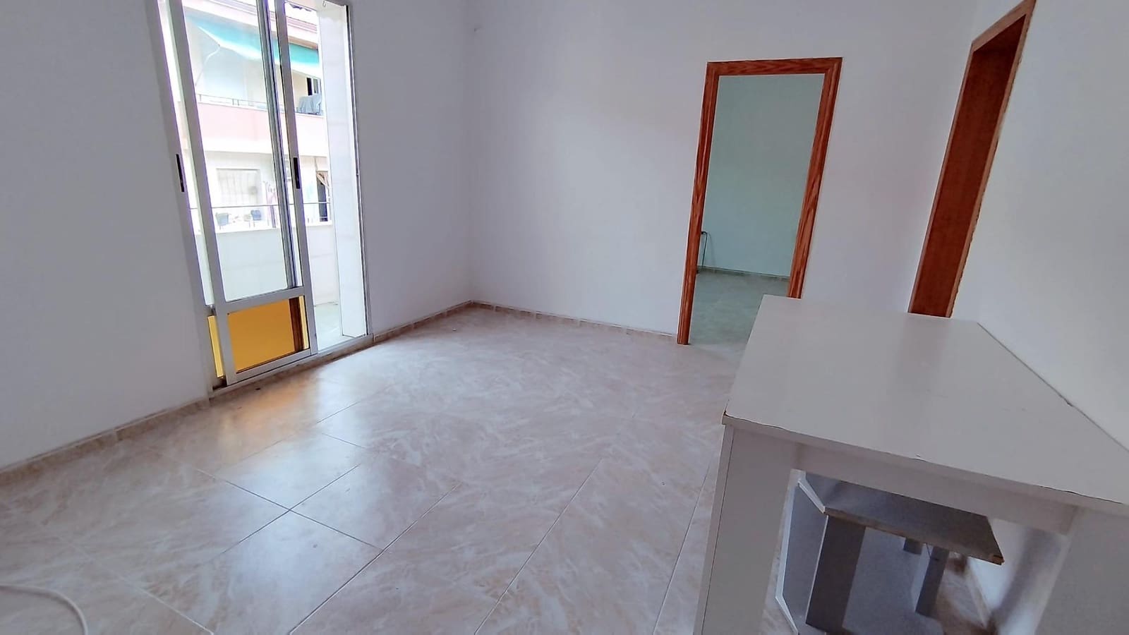 3 quarto Apartamento para arrendar em Alicante cidade - 850 € (Ref: 9051142)