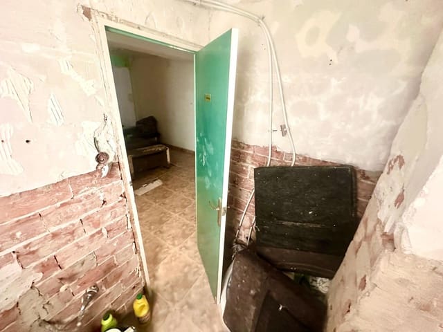 Office for sale in Alicante / Alacant city - € 165,000 (Ref: 9059486)