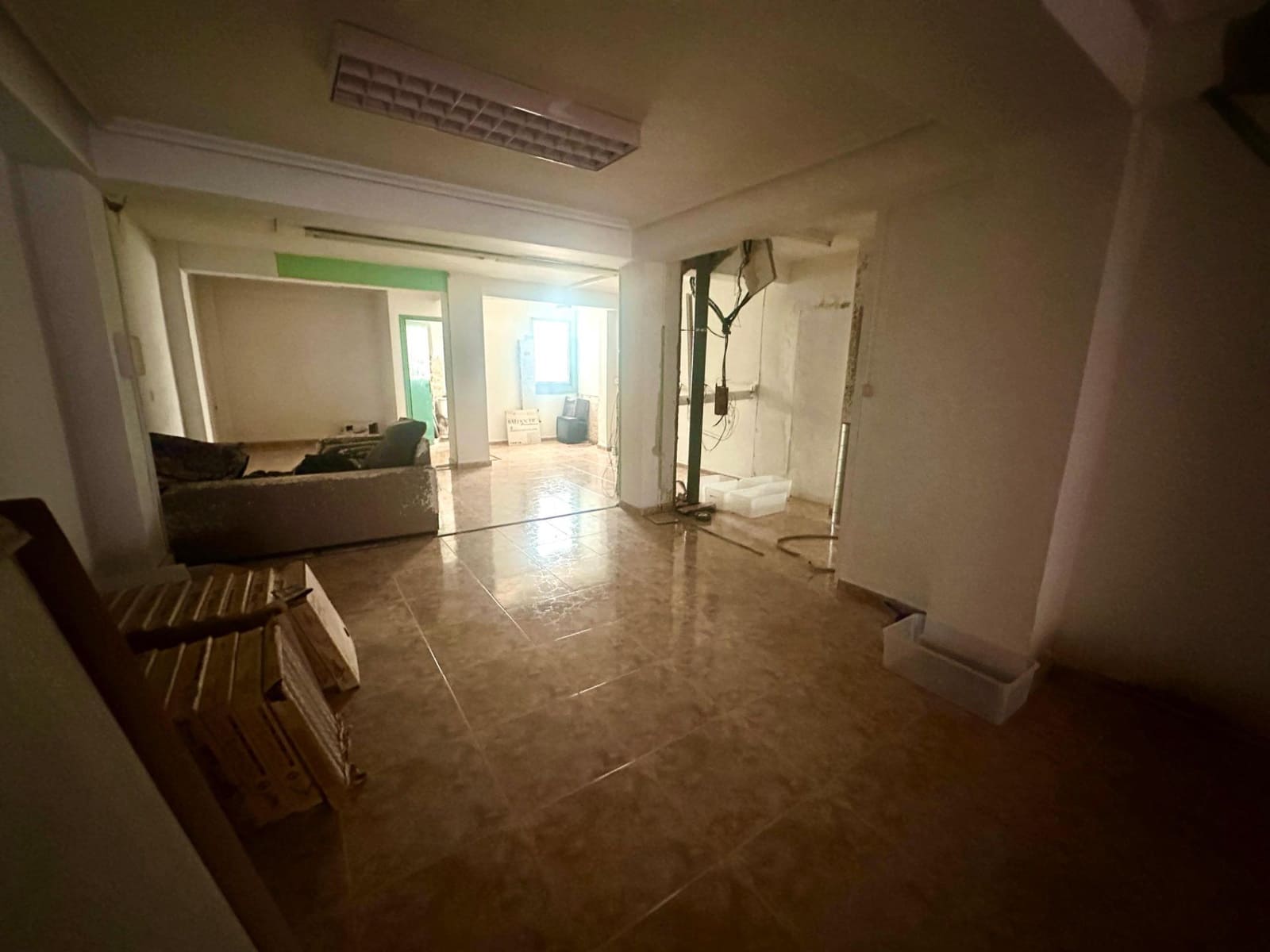 Kontor til salgs i Alicante by - € 165 000 (Ref: 9059486)