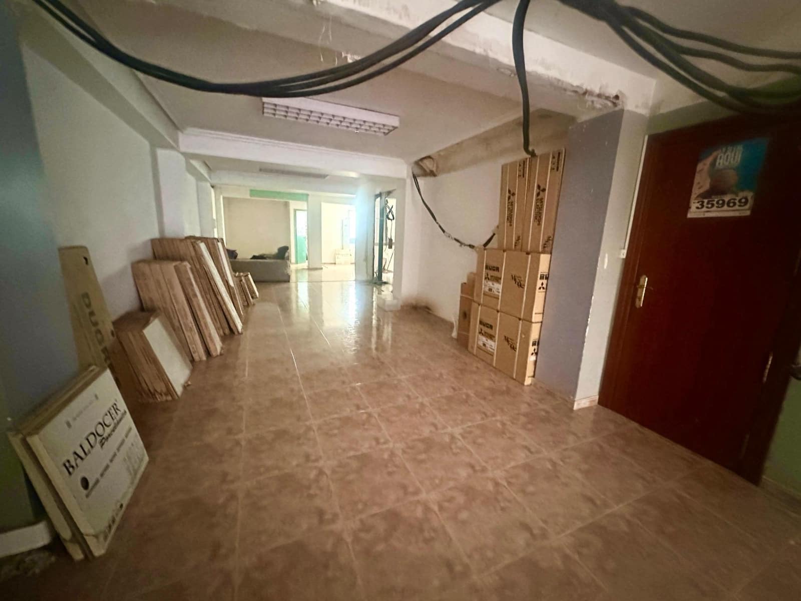 Kontor til salgs i Alicante by - € 165 000 (Ref: 9059486)