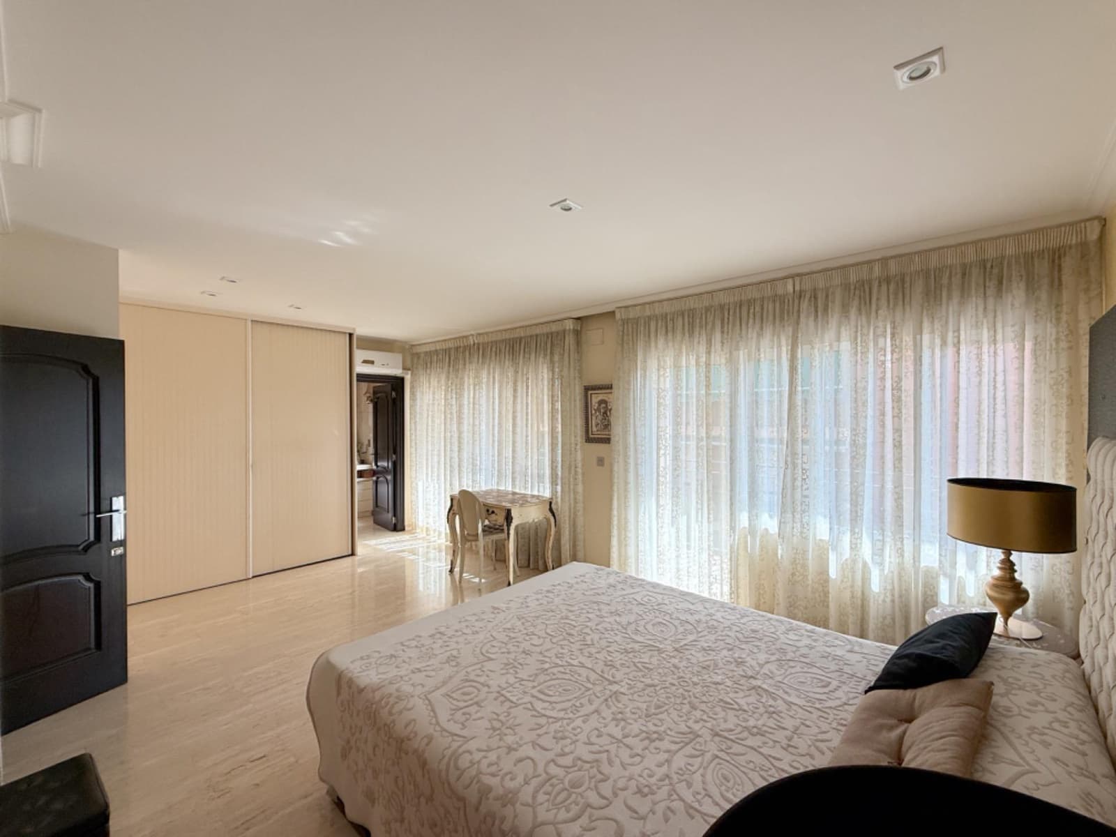 3 sovrum Lägenhet att hyra i Alicante stad med garage - 1 500 € (Ref: 9100825)