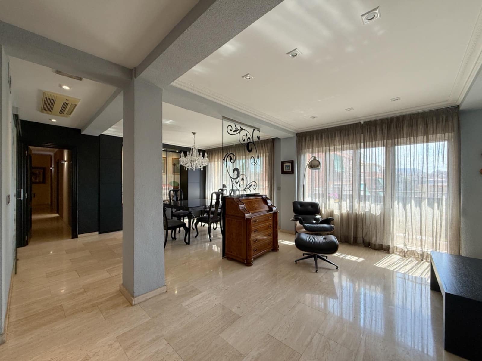 3 sovrum Lägenhet att hyra i Alicante stad med garage - 1 500 € (Ref: 9100825)