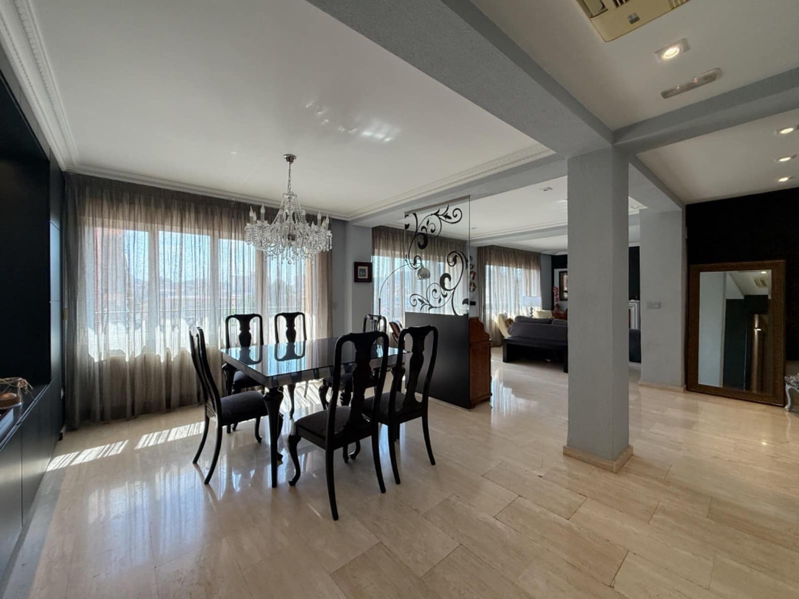 3 sovrum Lägenhet att hyra i Alicante stad med garage - 1 500 € (Ref: 9100825)