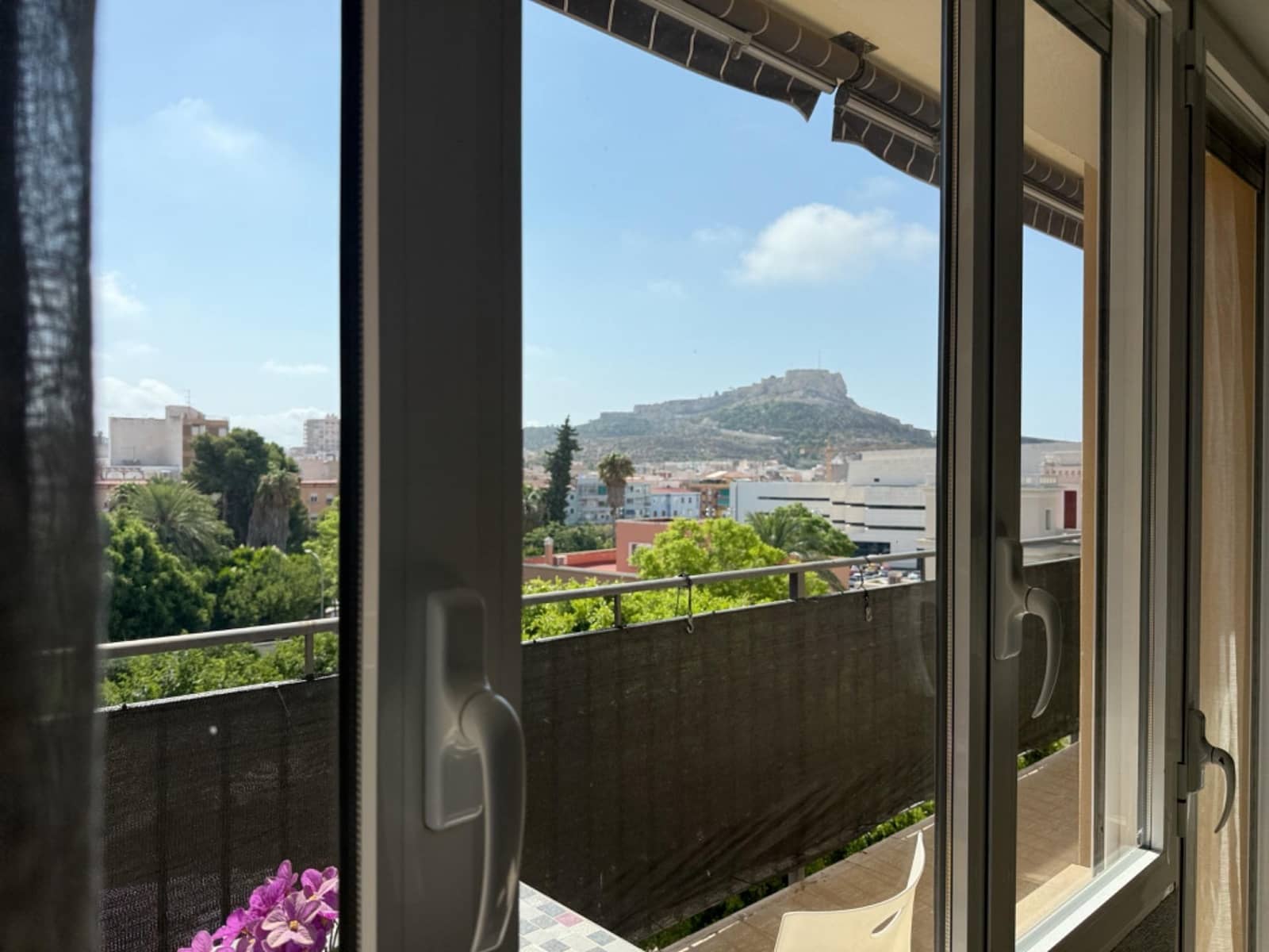 3 sovrum Lägenhet att hyra i Alicante stad med garage - 1 500 € (Ref: 9100825)