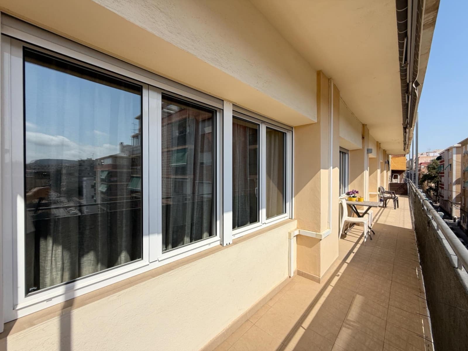3 sovrum Lägenhet att hyra i Alicante stad med garage - 1 500 € (Ref: 9100825)