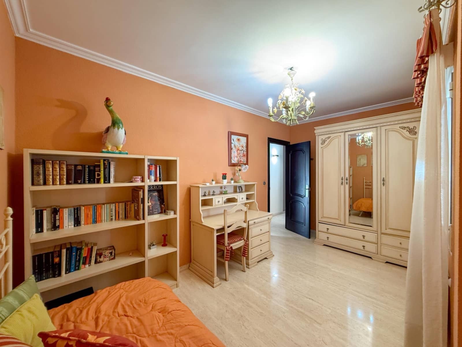 3 sovrum Lägenhet att hyra i Alicante stad med garage - 1 500 € (Ref: 9100825)